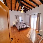 Mountains Retreat & * Agios Theodoros