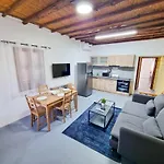 Mountains Retreat & شقة Agios Theodoros