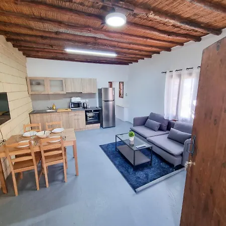Mountains Retreat & Agios Theodoros
