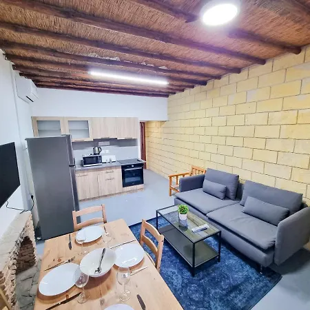 Mountains Retreat & Apartment