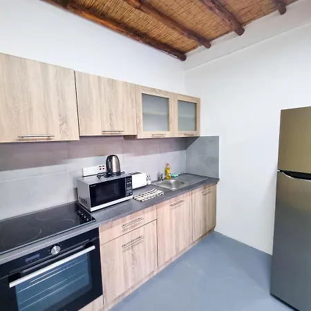 Mountains Retreat & *