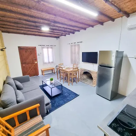 Mountains Retreat & Apartment *